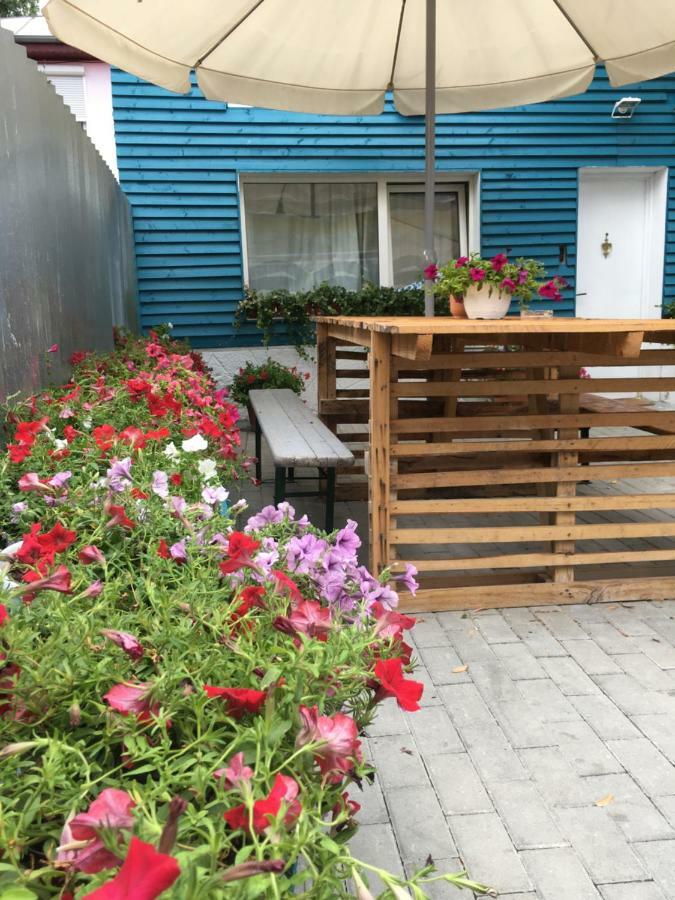 Banat 4 Hostel Bukares Bagian luar foto